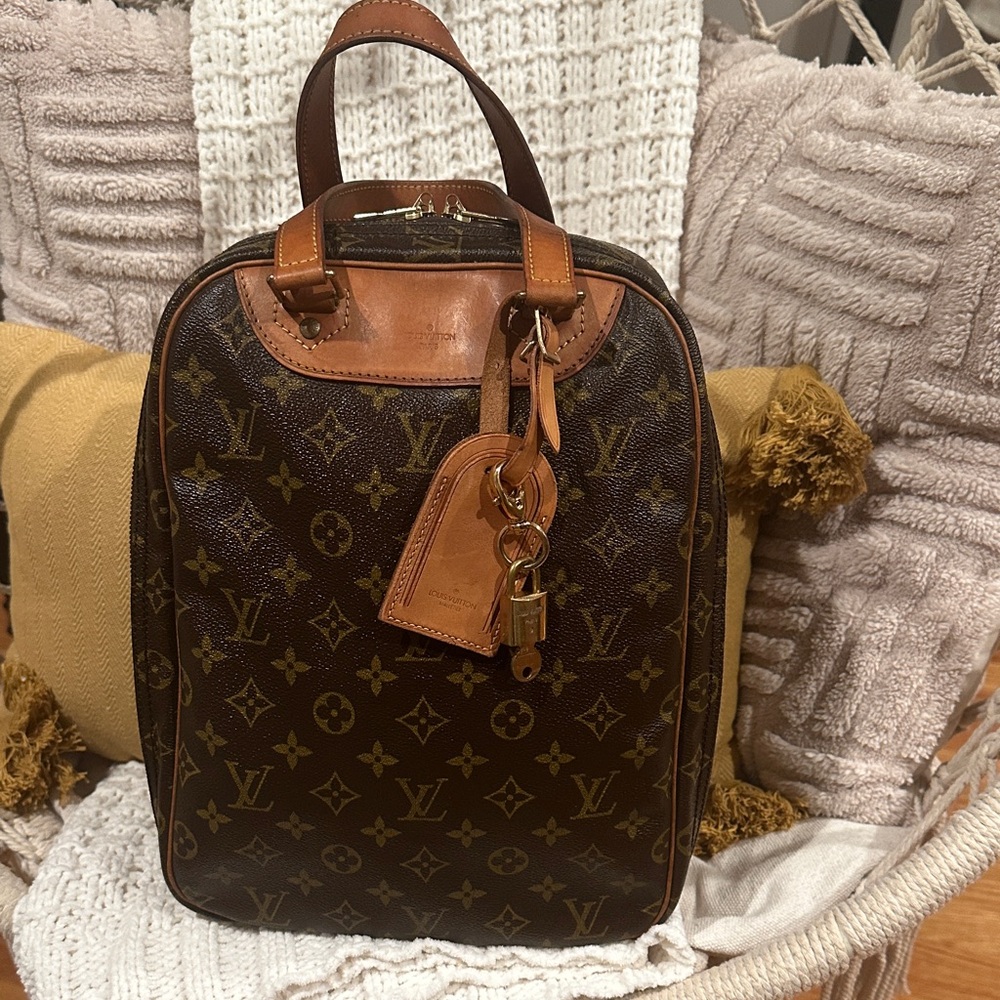 Luxury Brown Monogram Backpack - Picture 2 of 16